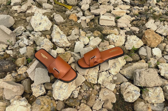 Cross-Top Female Slippers